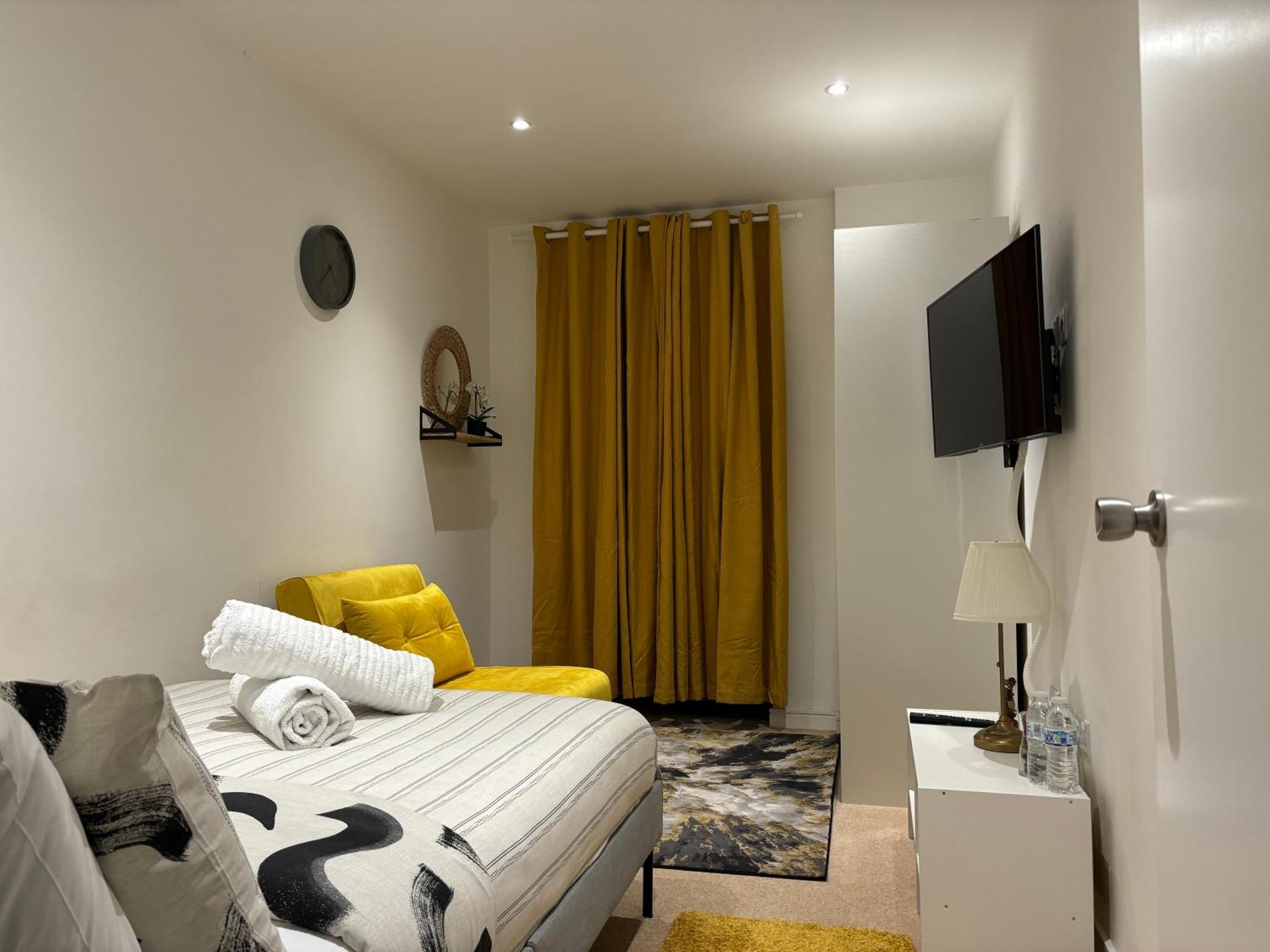 Double With Shares Bathroom Privatunterkunft London